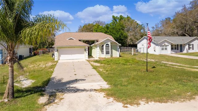40045 PALM STREET, Lady Lake, FL 32159