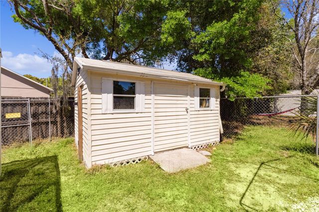 40045 PALM STREET, Lady Lake, FL 32159