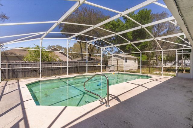 40045 PALM STREET, Lady Lake, FL 32159
