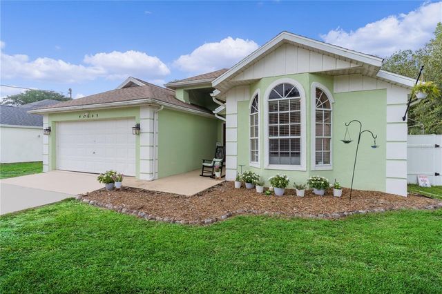 40045 PALM STREET, Lady Lake, FL 32159