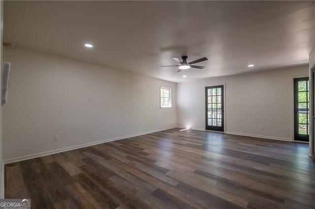 154 Dials Drive, Woodstock, GA 30188