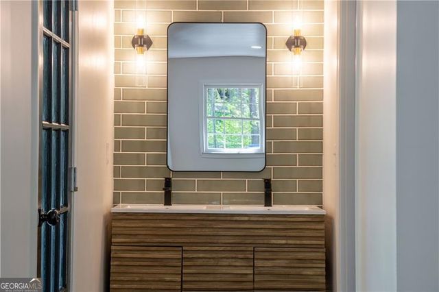 154 Dials Drive, Woodstock, GA 30188