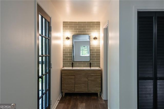 154 Dials Drive, Woodstock, GA 30188