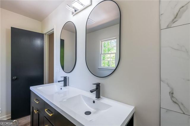 154 Dials Drive, Woodstock, GA 30188