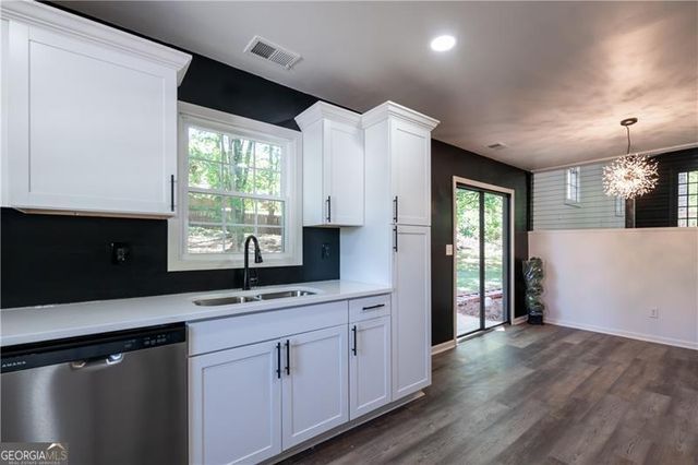 154 Dials Drive, Woodstock, GA 30188