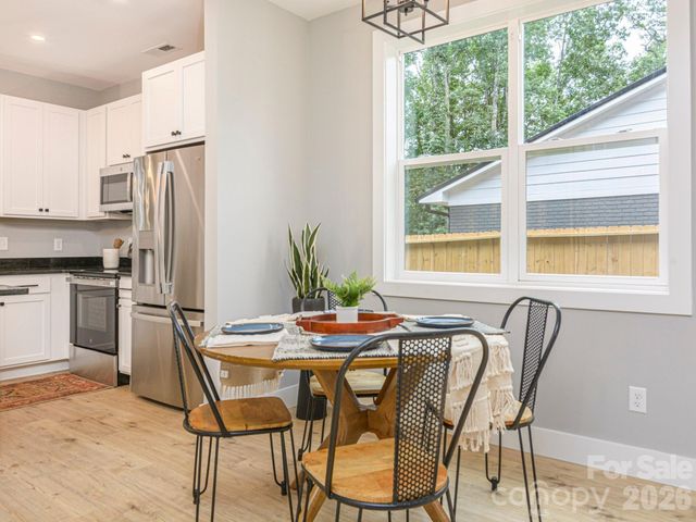 112 Shady Oak Drive, Asheville, NC 28803