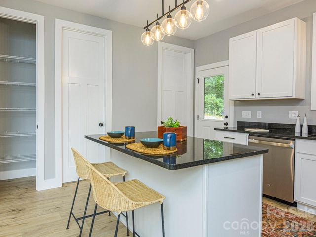 112 Shady Oak Drive, Asheville, NC 28803