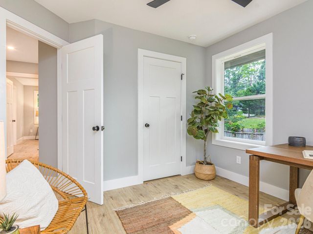 112 Shady Oak Drive, Asheville, NC 28803