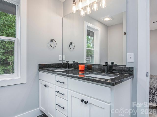 112 Shady Oak Drive, Asheville, NC 28803
