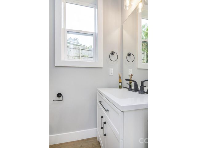 112 Shady Oak Drive, Asheville, NC 28803