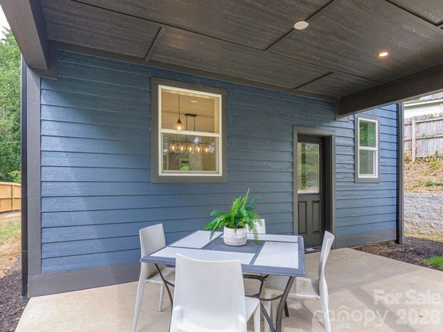 112 Shady Oak Drive, Asheville, NC 28803