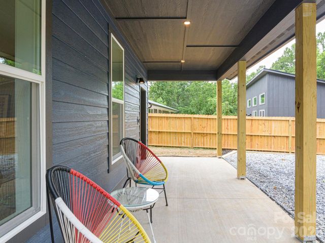 112 Shady Oak Drive, Asheville, NC 28803