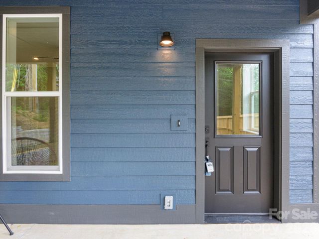 112 Shady Oak Drive, Asheville, NC 28803