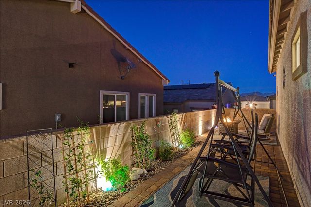 384 Aravalli Crest Street, Henderson, NV 89015