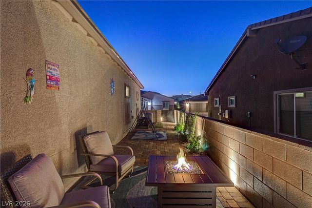 384 Aravalli Crest Street, Henderson, NV 89015
