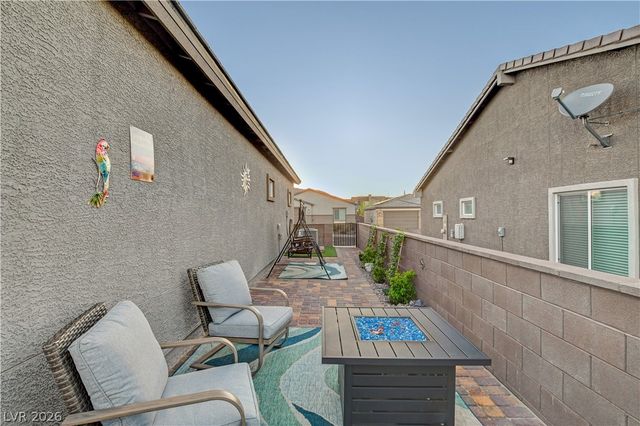 384 Aravalli Crest Street, Henderson, NV 89015