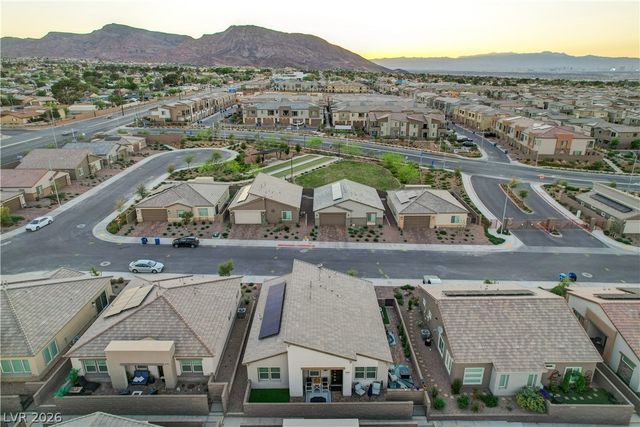 384 Aravalli Crest Street, Henderson, NV 89015
