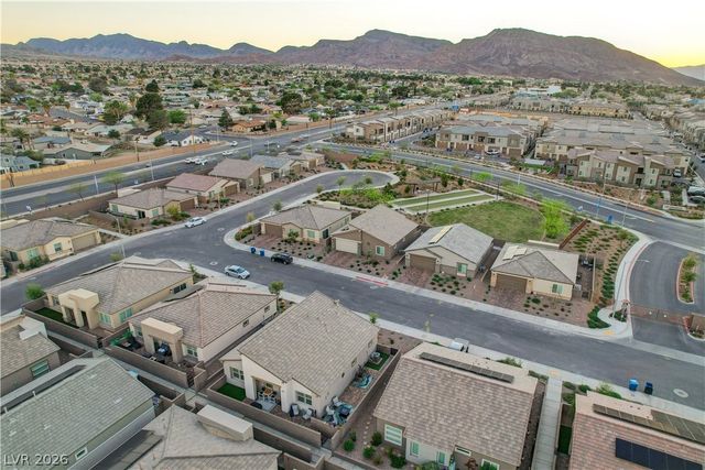384 Aravalli Crest Street, Henderson, NV 89015