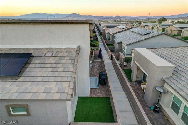 384 Aravalli Crest Street, Henderson, NV 89015
