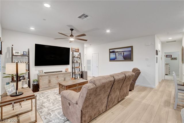 384 Aravalli Crest Street, Henderson, NV 89015
