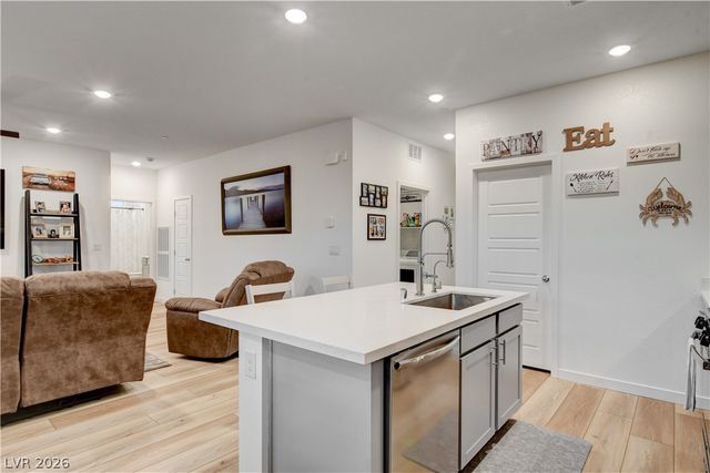 384 Aravalli Crest Street, Henderson, NV 89015
