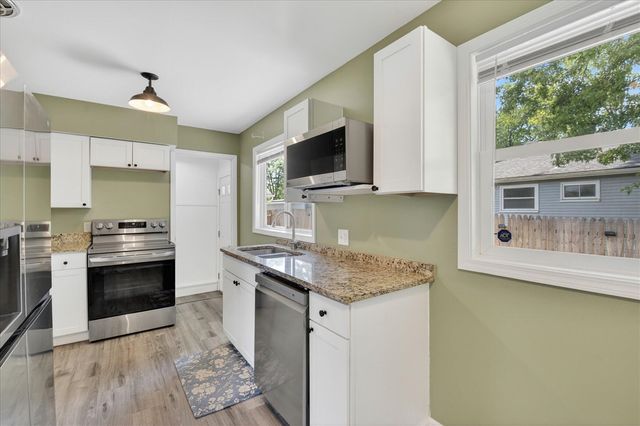 1294 Hawthorne Avenue, Ypsilanti, MI 48198