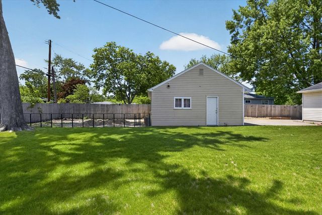 1294 Hawthorne Avenue, Ypsilanti, MI 48198