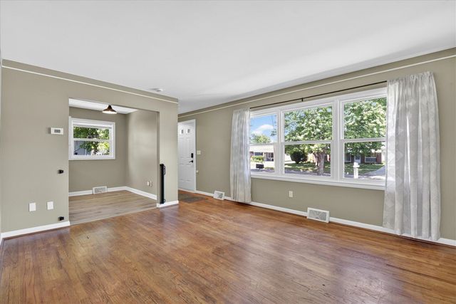 1294 Hawthorne Avenue, Ypsilanti, MI 48198
