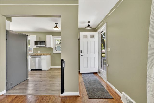 1294 Hawthorne Avenue, Ypsilanti, MI 48198