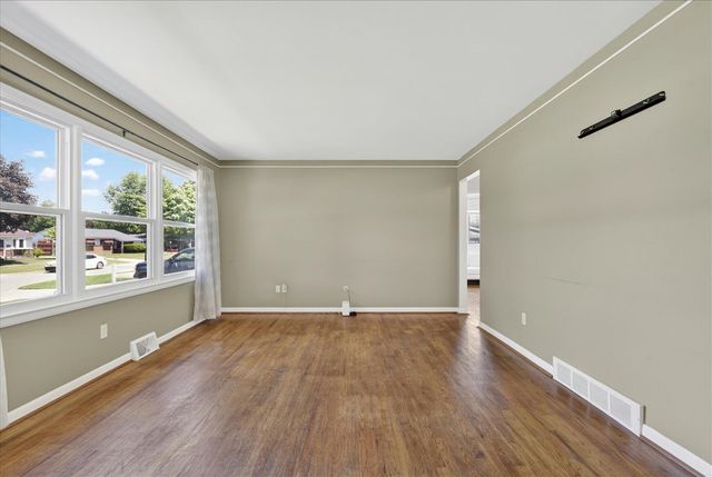 1294 Hawthorne Avenue, Ypsilanti, MI 48198