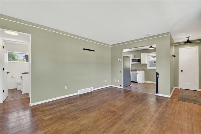 1294 Hawthorne Avenue, Ypsilanti, MI 48198