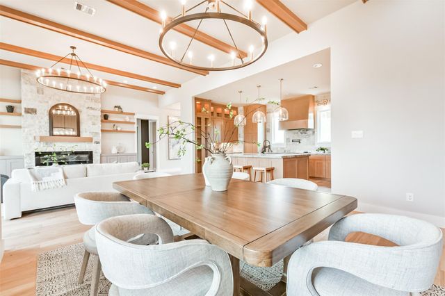 250 Pony Trl Trail, Angleton, TX 77515