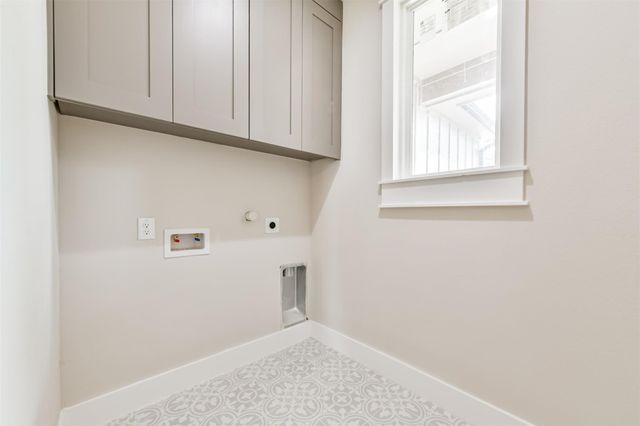 250 Pony Trl Trail, Angleton, TX 77515
