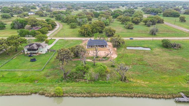 250 Pony Trl Trail, Angleton, TX 77515