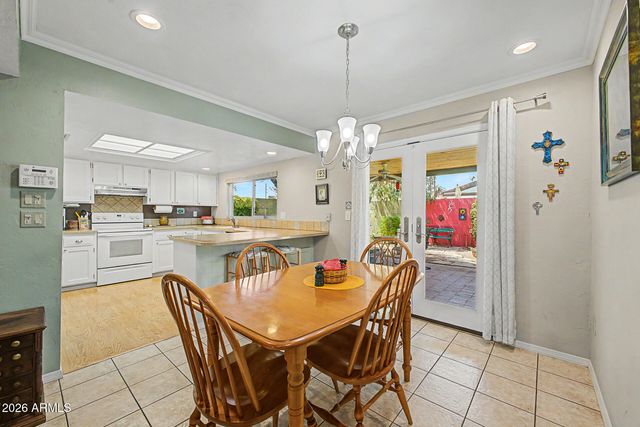 5450 E CAMBRIDGE Avenue, Phoenix, AZ 85008