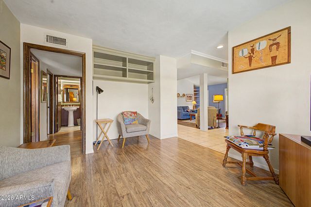5450 E CAMBRIDGE Avenue, Phoenix, AZ 85008