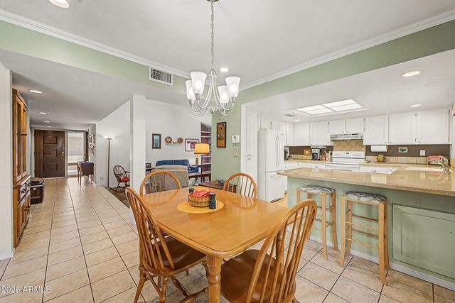 5450 E CAMBRIDGE Avenue, Phoenix, AZ 85008