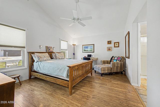 5450 E CAMBRIDGE Avenue, Phoenix, AZ 85008