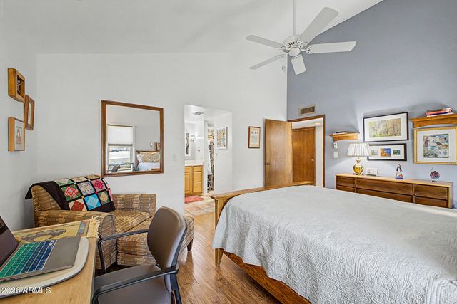 5450 E CAMBRIDGE Avenue, Phoenix, AZ 85008