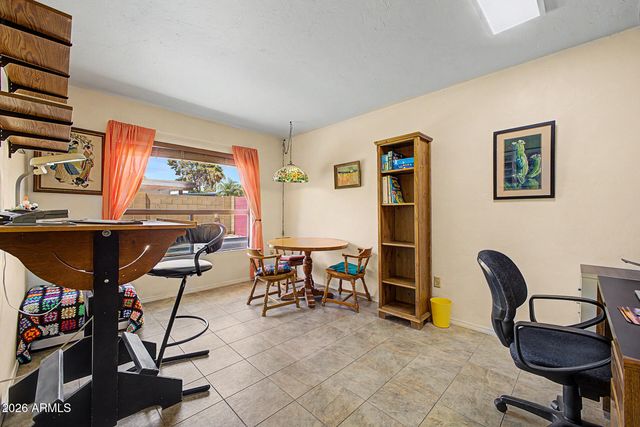 5450 E CAMBRIDGE Avenue, Phoenix, AZ 85008
