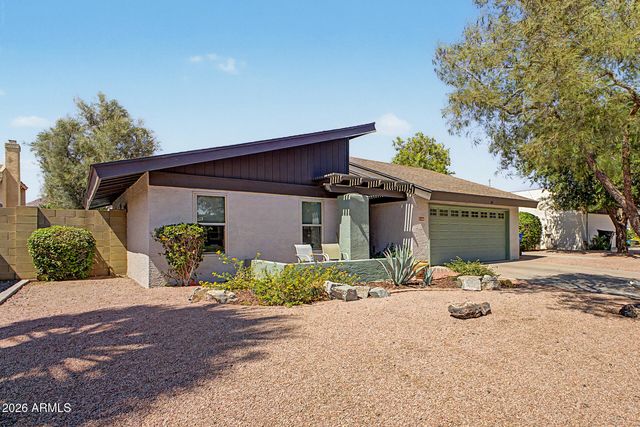 5450 E CAMBRIDGE Avenue, Phoenix, AZ 85008