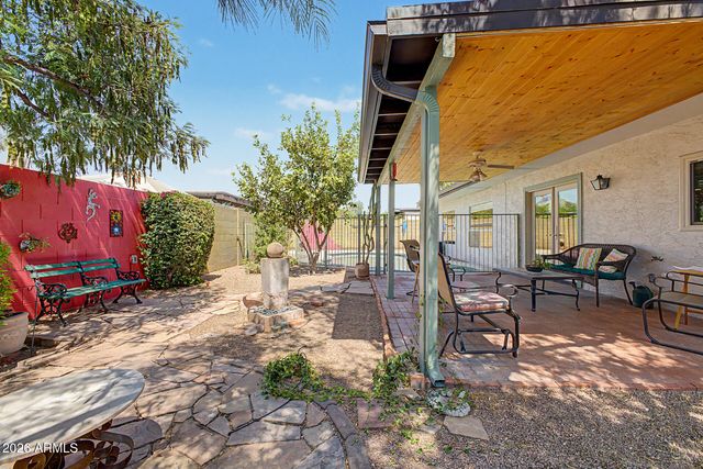 5450 E CAMBRIDGE Avenue, Phoenix, AZ 85008