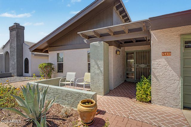 5450 E CAMBRIDGE Avenue, Phoenix, AZ 85008