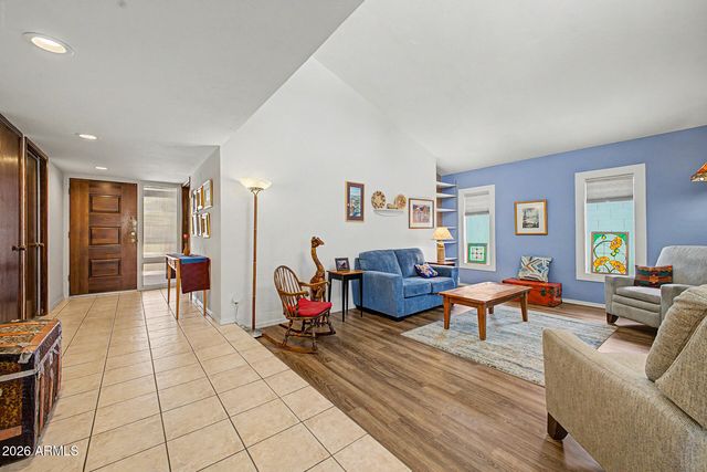 5450 E CAMBRIDGE Avenue, Phoenix, AZ 85008