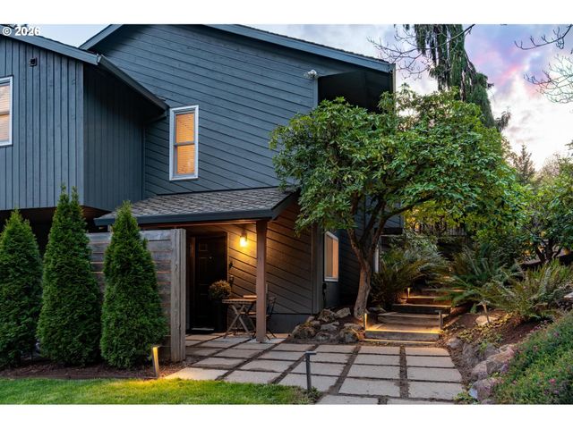 211 Nw SEBLAR Dr, Portland, OR 97210