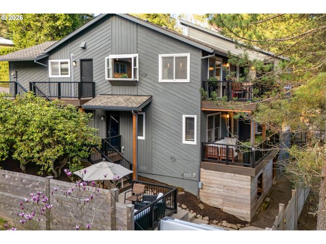 211 Nw SEBLAR Dr, Portland, OR 97210