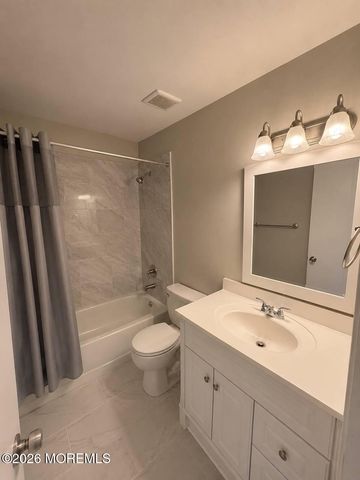 1144 Sawmill Road 121, Brick, NJ 08724