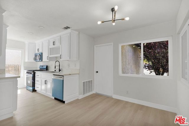 10424 Peach Court, Adelanto, CA 92301