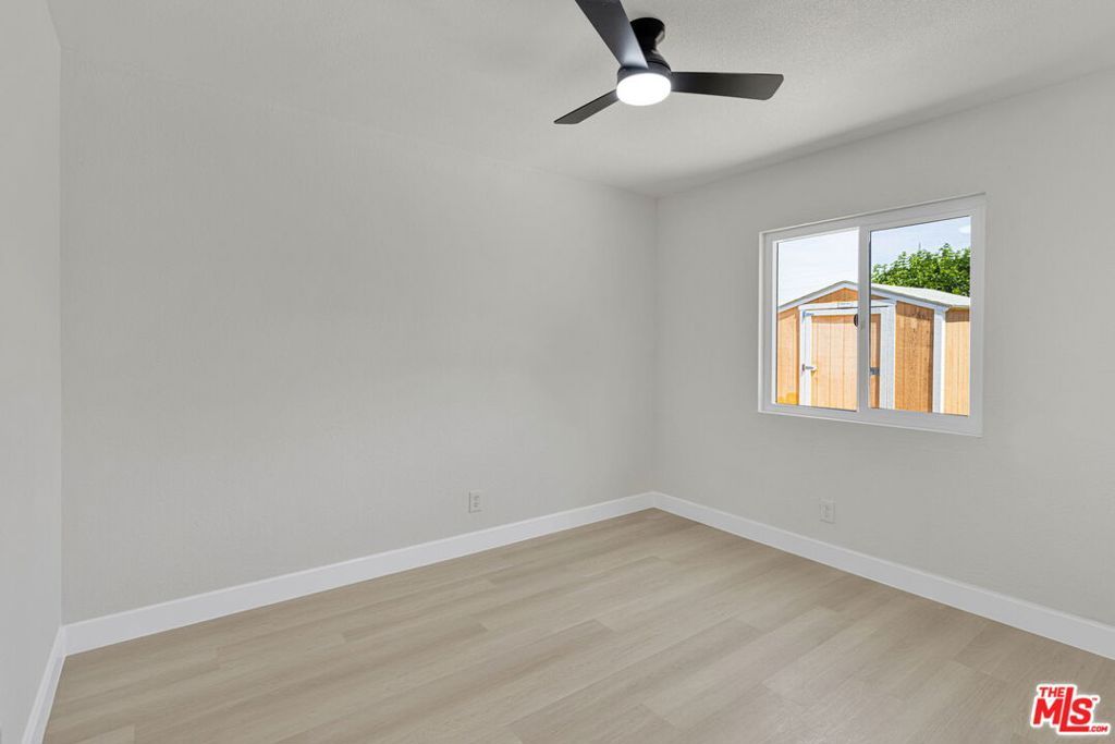 Image 23 of property listing at 10424 Peach Court, Adelanto, CA 92301