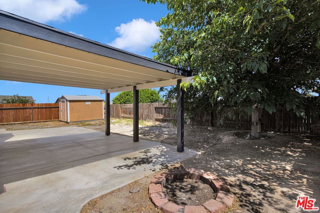 Image 27 of property listing at 10424 Peach Court, Adelanto, CA 92301
